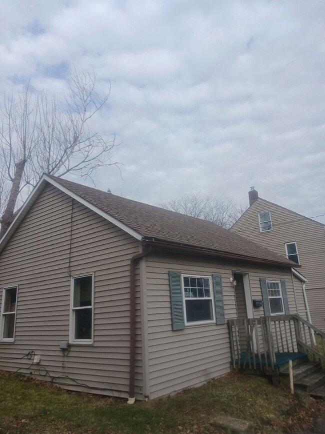 Building Photo - 663 Florida Ave