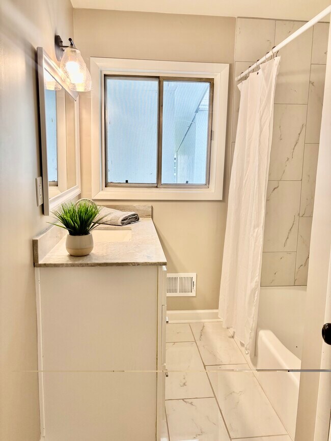 Foto del edificio - 493 Woods Dr NW
