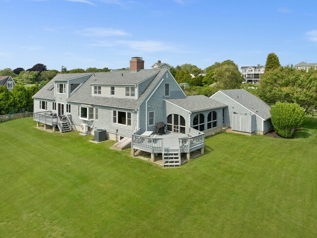Building Photo - 295 Carpenter Dr