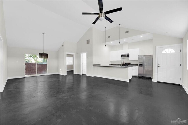 Building Photo - 18 N 17th St