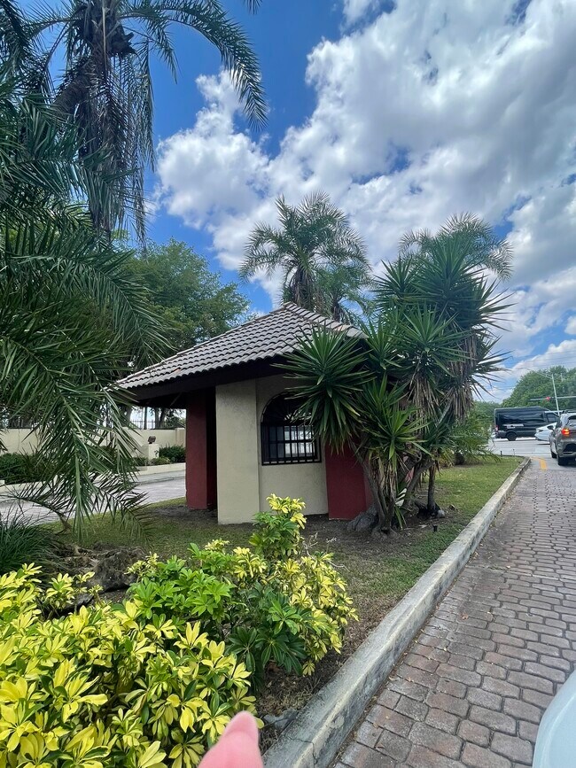 Foto del edificio - 8820 SW 123rd Ct