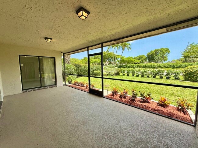 Building Photo - 8686 Eagle Run Dr