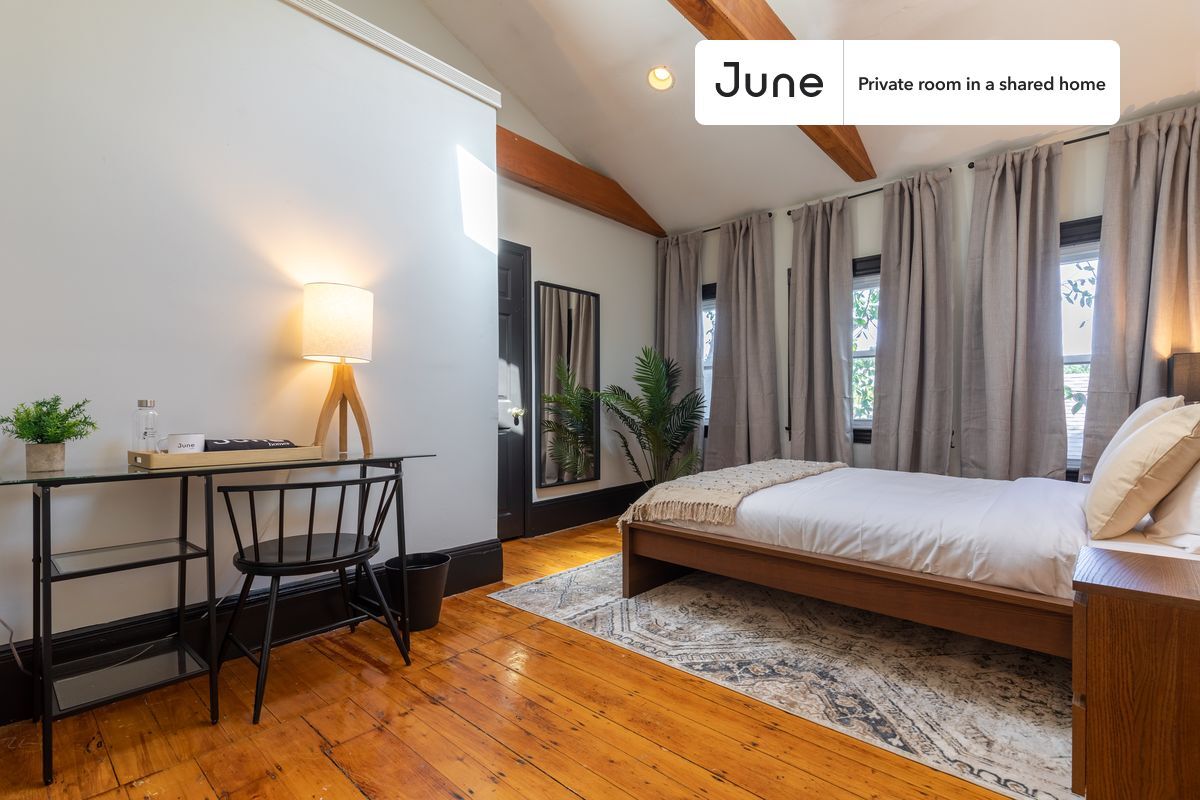 Private bedroom in 5 bed/2 bath Home - Private bedroom in 5 bed/2 bath Home