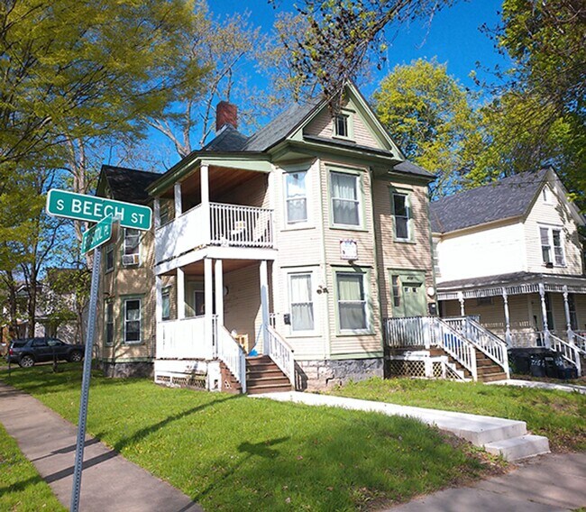 Foto del edificio - 614 S Beech St