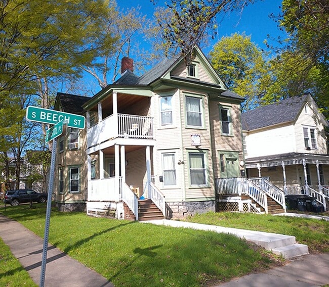 Building Photo - Energy Efficient 2 Bedroom One Block From ...