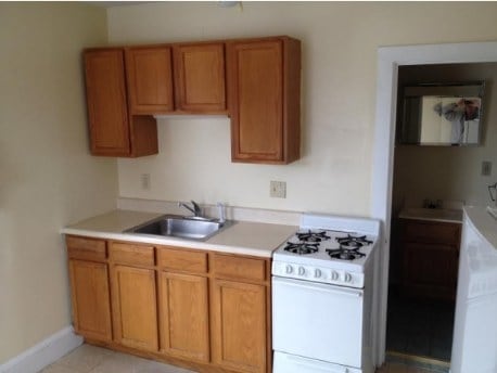 Interior - 1489 North Ave