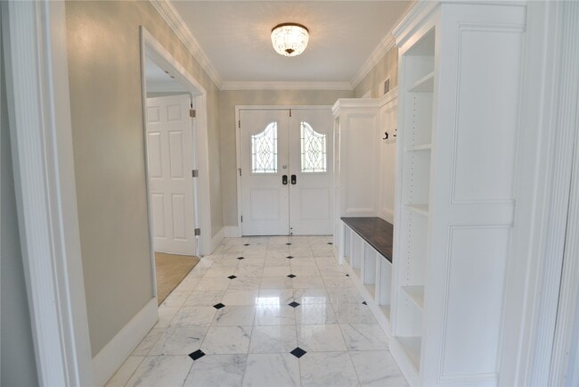 Building Photo - 2235 N Ballas Rd