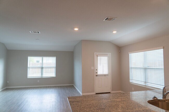 Foto del edificio - Spacious 3/2 Dream in Converse TX