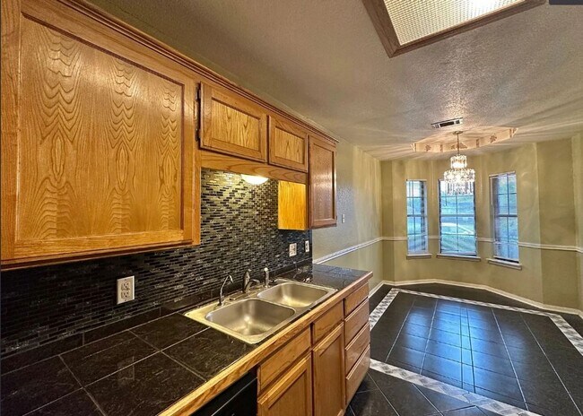 Foto del edificio - 3805 Sawtooth Dr
