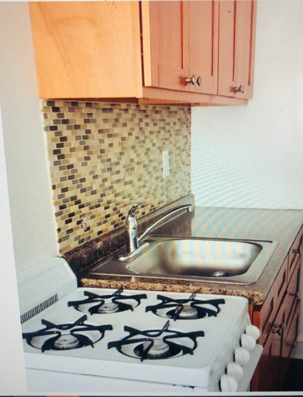 Foto del edificio - 2445 E 72nd St