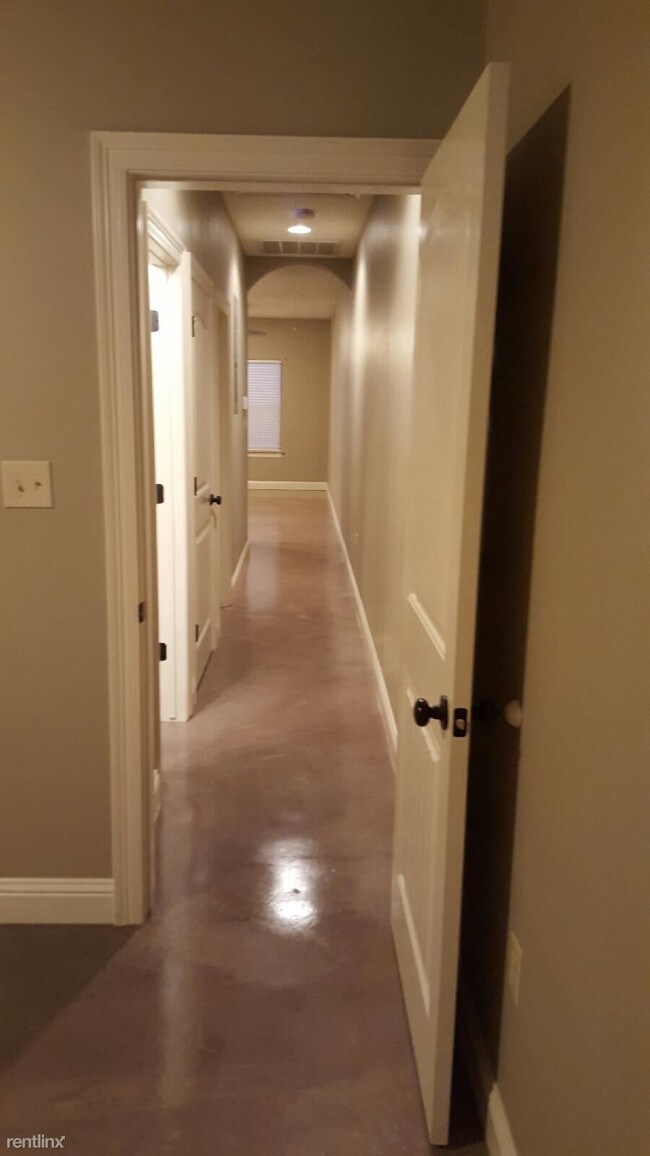 Foto del edificio - 2 br, 1 bath Duplex - 308 Ellender St