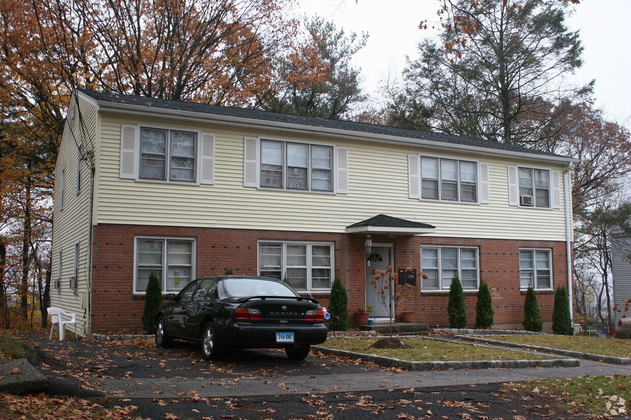 49 Oak Ridge Dr, New Haven, CT 06513 Apartments in New Haven, CT