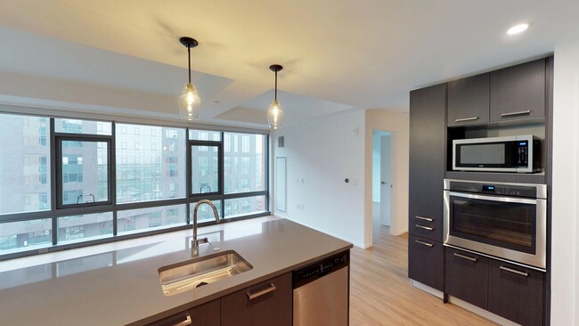 Building Photo - 341 Harrison Ave