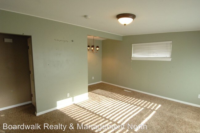 Foto del edificio - 3 br, 1 bath House - 260 Hawthorne St