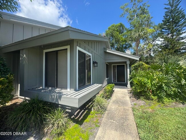 Building Photo - 1917 Goldenrod Way