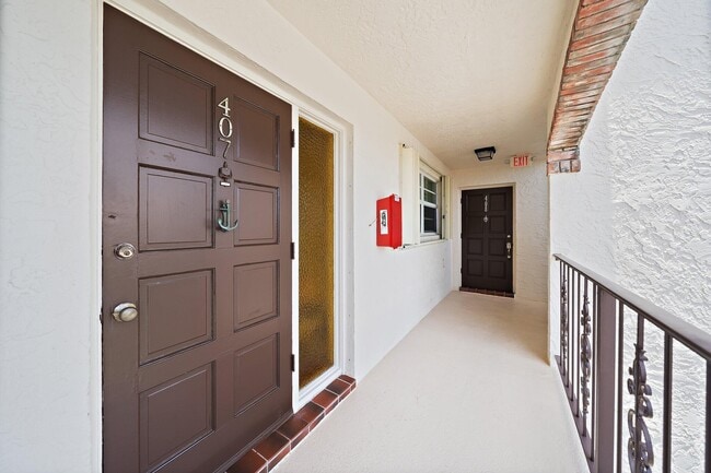 Building Photo - 29 Yacht Club Dr