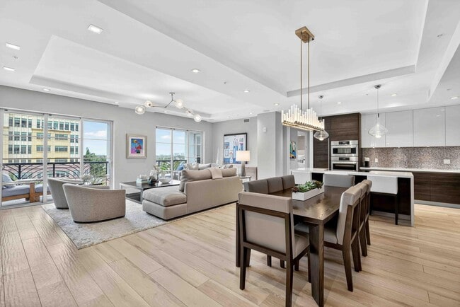 Building Photo - 155 E Boca Raton Rd