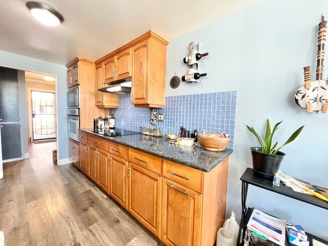 Building Photo - 2 Bed, 2 Bath Condo Near Retro Row!