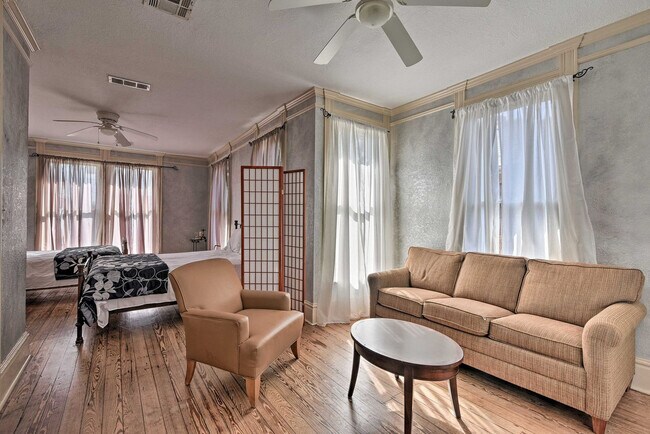 Foto del edificio - 2901 Broadway Avenue J