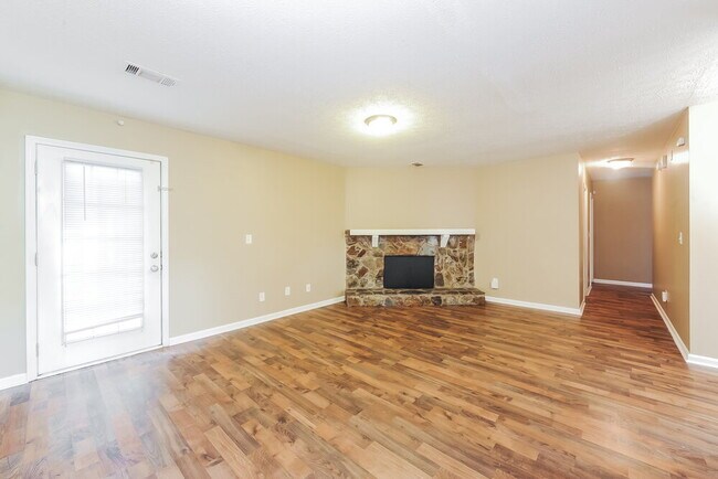 Foto del edificio - 3835 Scarsborough Dr SW