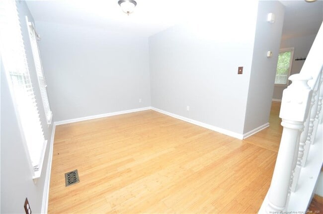 Foto del edificio - 109 Wood Valley Ct