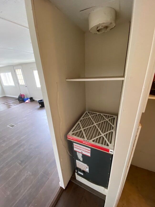 Building Photo - Unit #3-Millborne Rd.