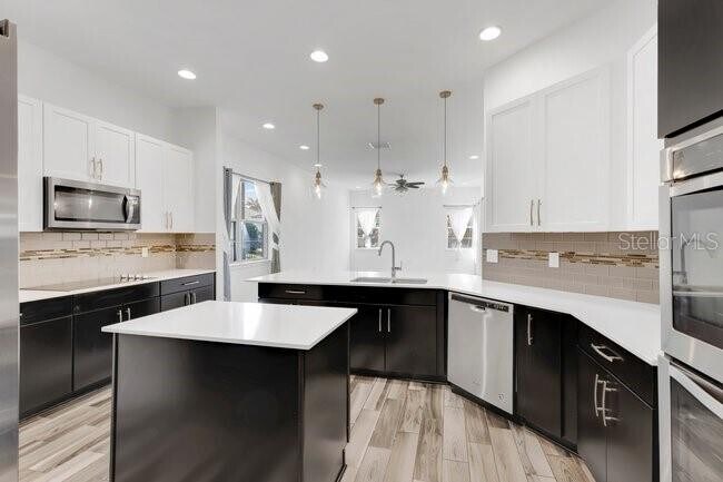 Building Photo - 10466 Siddington Dr