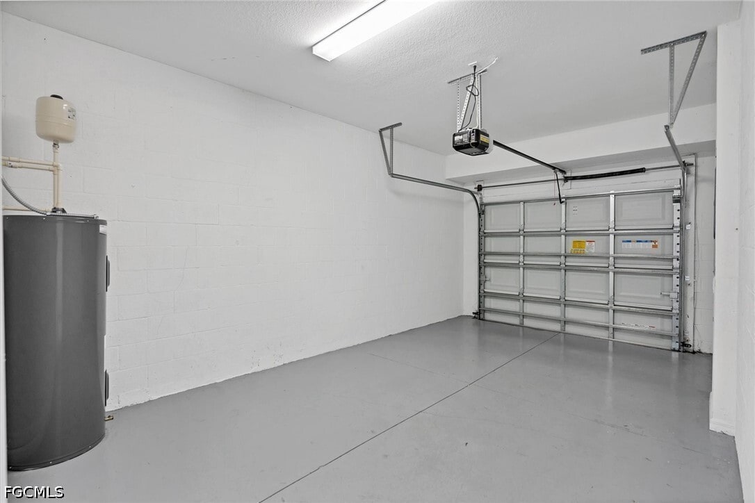 Building Photo - 12062 Via Lighthouse Ln