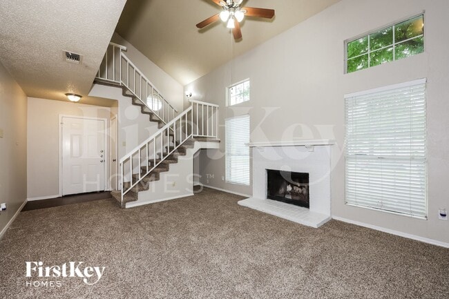 Building Photo - 208 Spanish Moss Dr