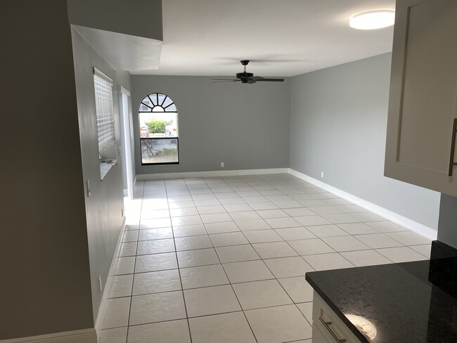 Building Photo - 3650 Village Dr
