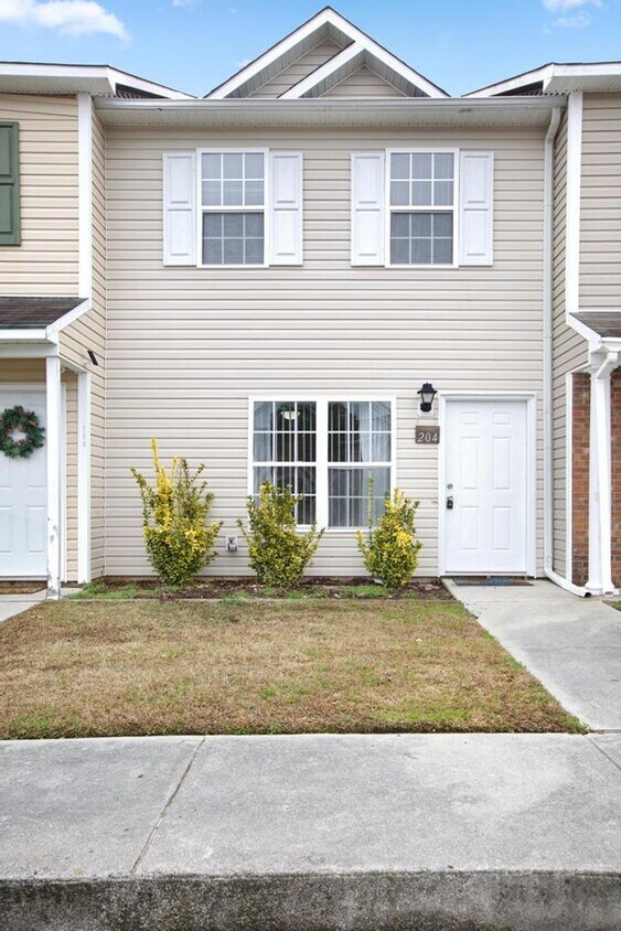 Foto principal - An adorable home! Pets Welcome!