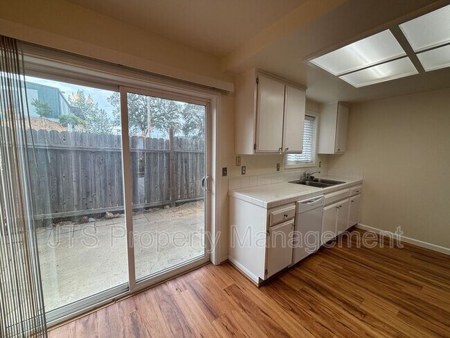 Foto del edificio - 2515 Merrychase Dr