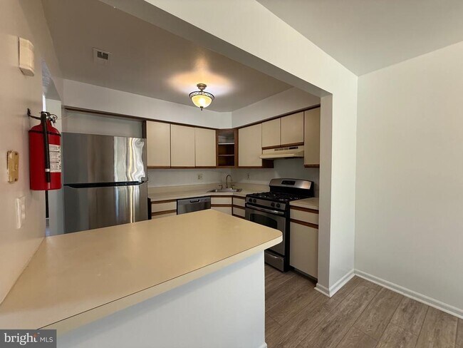 Foto del edificio - 343 Brookdale Blvd
