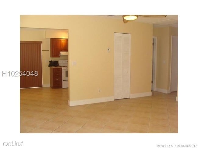 Foto del edificio - 6141 SW 42nd Pl