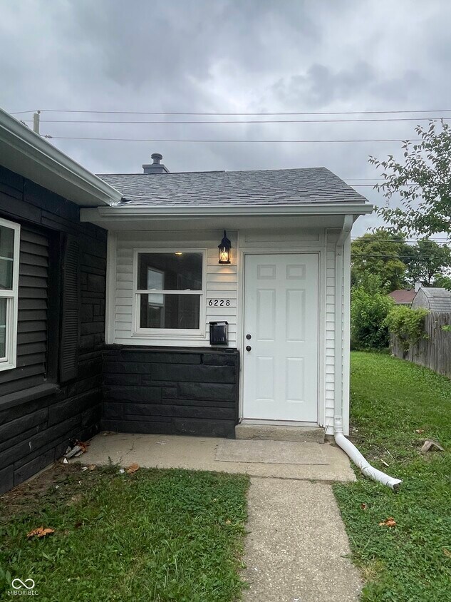 Foto principal - 6228 East 21st St