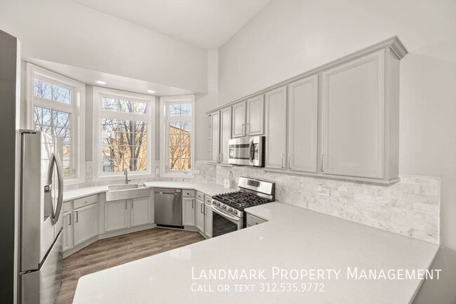 Building Photo - 6431 W 64th Pl