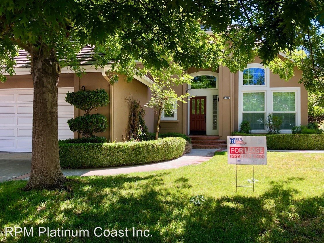 Foto principal - 4 br, 2.5 bath House - 9292 N. Bayford St.