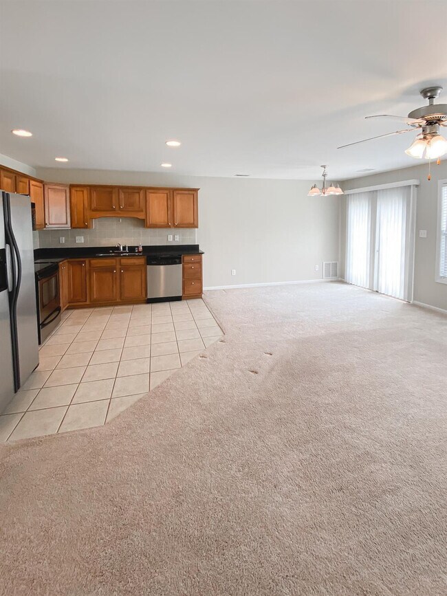 Foto del edificio - 2221 Reserve Ct