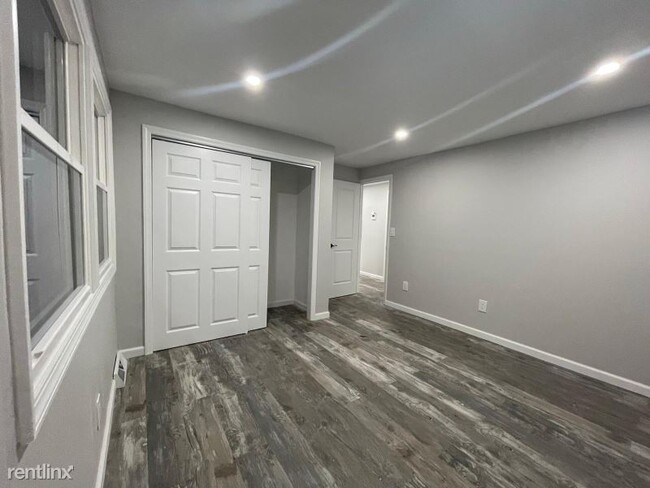 Building Photo - 2 br, 1 bath House - 555 Swanson Ave