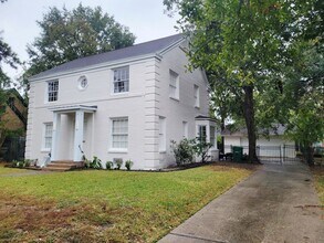 Building Photo - 6626 Fairfield St