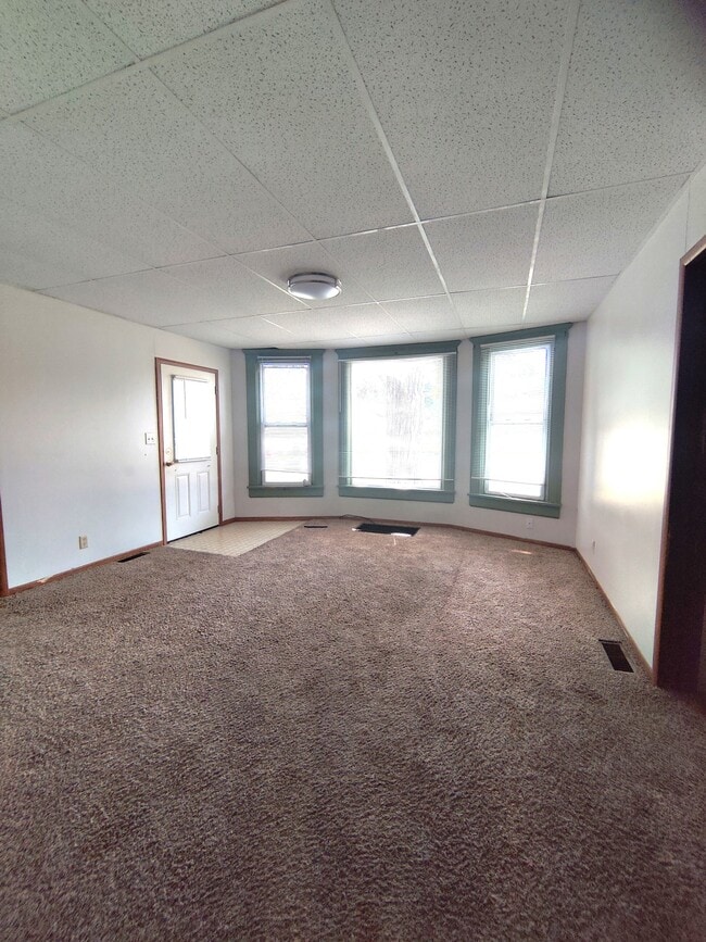220 W Union St