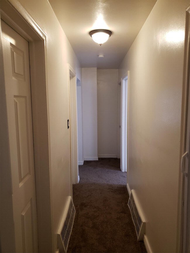 Foto del edificio - 8651 Westwood St