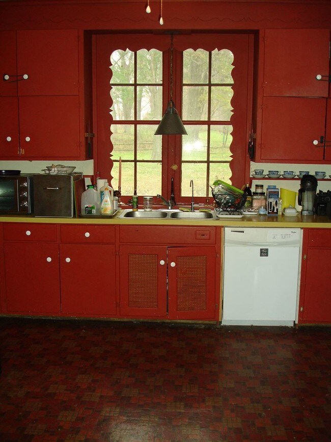 Building Photo - 2 br, 1 bath House - 489 LONG LANE