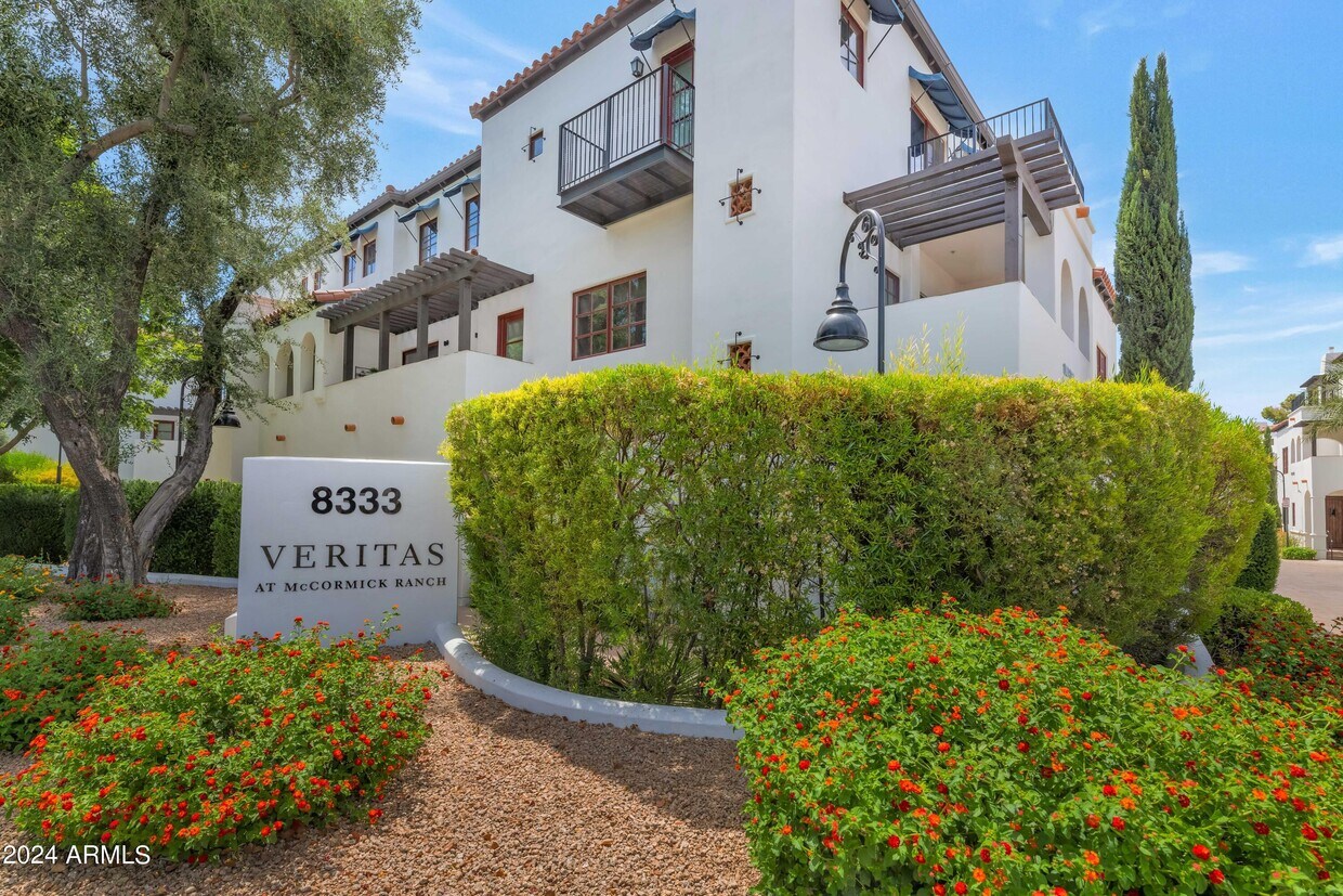 Foto principal - 8333 E Vía Paseo Del Norte
