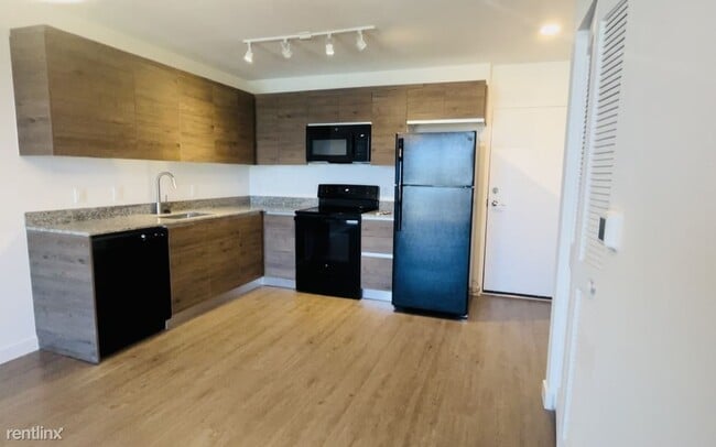 Building Photo - 2 br, 2 bath Condo - 3435 NW 7th St NUEVO ...