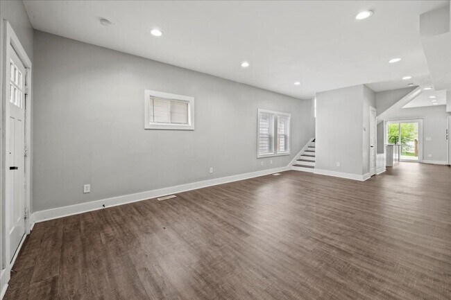 Foto del edificio - 203-203 N Gray St
