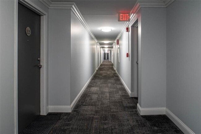 Foto del edificio - 700 E 8th St