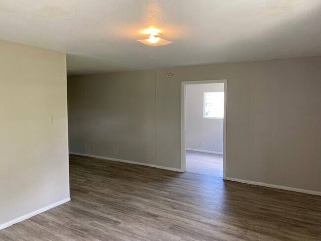 Foto del edificio - 4318 Wild Oak Dr