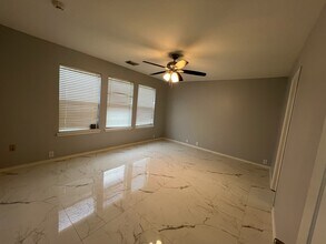 Building Photo - 5702 La Crema