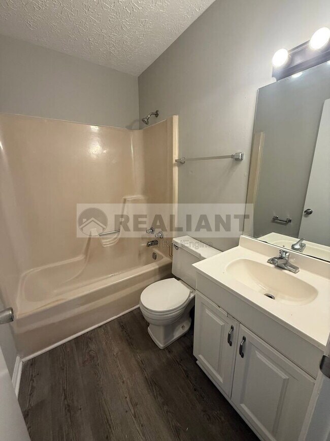 Foto del edificio - 3688 Crosby Dr
